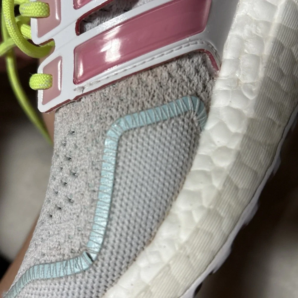 WOMEN'S ADIDAS ULTRABOOST 1.0 NEON W RUNNING‎ SHOES SIZE 7.5 WHITE PINK ID5949